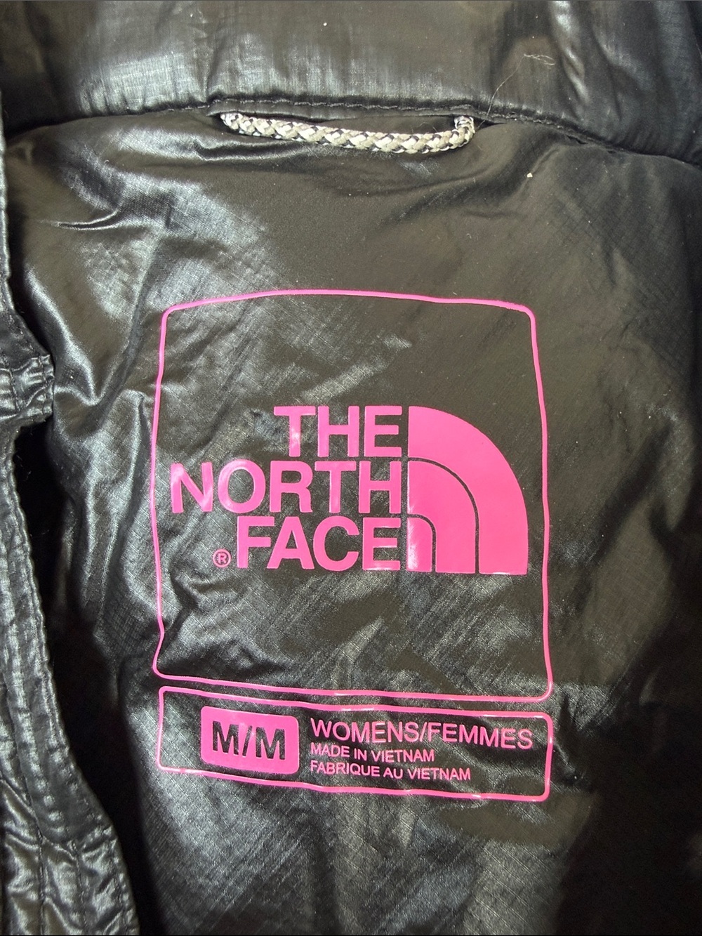 The North Face ThermoBall Quilted Vest Women’s M Black Pink Ribbon Full Zip - Picture 10 of 12